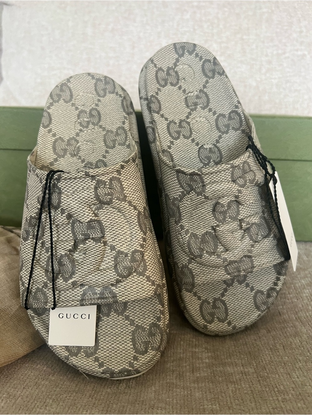 New Gucci GG Beige Monogram Platform Mule Slides - Picture 3 of 9